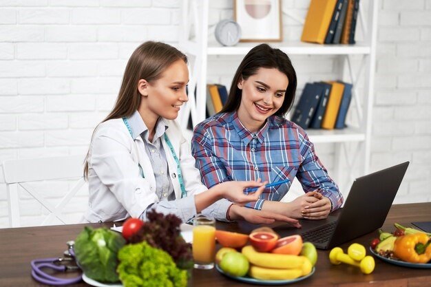 Working with Registered Dietitians or Nutritionists for Dietary Guidance